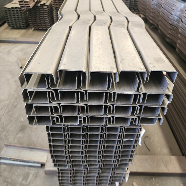 3-Bend W Type Trailer Cross Member - 图片 3