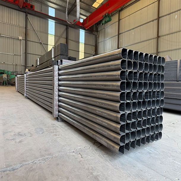 Tube en acier creux de forme en D, de qualité 700, de section semi-circulaire, destiné aux pièces de remorques